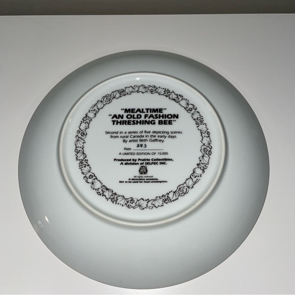 Mealtime - An Old Fashion Threshing Bee Decorative Plate - Picture 2 of 4
